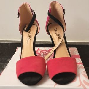 Wild Rose 5.5 Colorblock Fuchsia and Black Strap Heels
